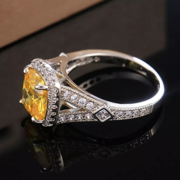 Trendy Silver Yellow Square Cut Diamond Ring - Picture 3 of 3